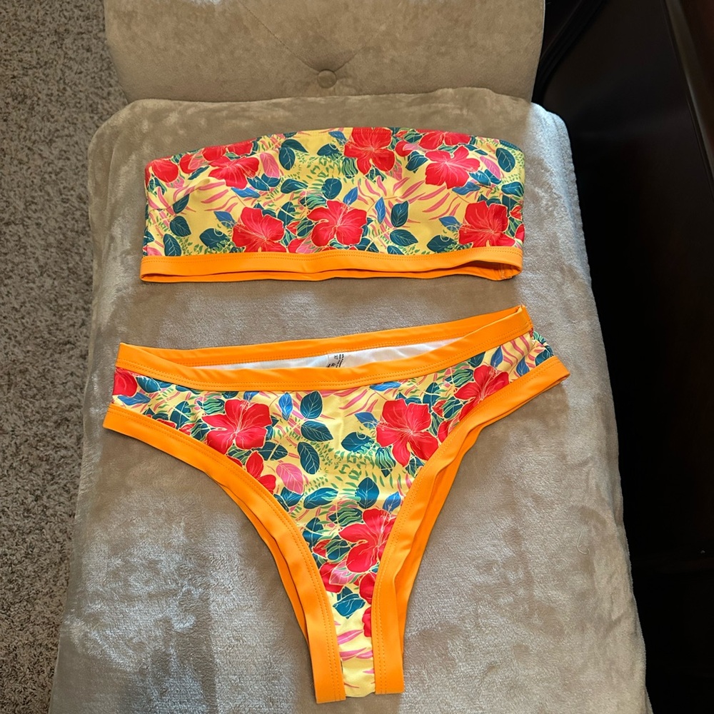 SHEIN Floral Print Bandeau Bikini Set Sz L